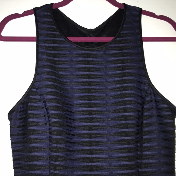 Guess Dresses & Skirts - EUC Guess Dress with Open Back